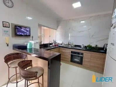 Casa com 3 Quartos à venda, 170m² no Granada, Uberlândia