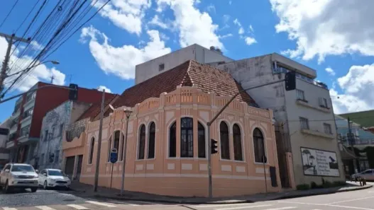 Apartamento com 2 Quartos para alugar, 75m² no São Francisco, Curitiba