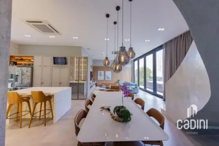 Casa com 4 Quartos à venda, 380m² no Estados, Balneário Camboriú