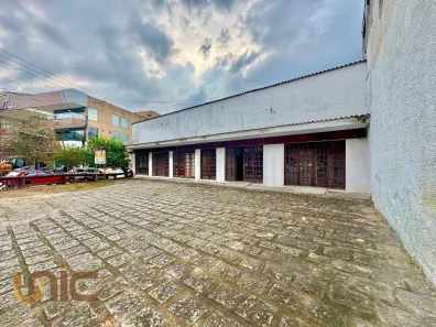 Ponto Comercial à venda, 350m² no Centro, Guapimirim