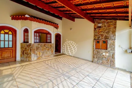 Casa com 4 Quartos à venda, 214m² no Atibaia Jardim, Atibaia