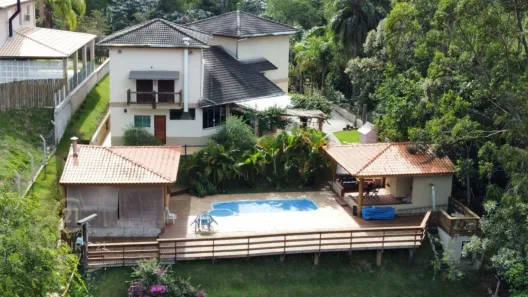Fazenda/Sítio com 6 Quartos à venda, 500m² no , Guararema