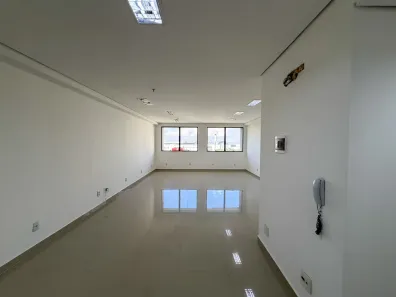 Sala Comercial para alugar, 48m² no Vila Maria José, Goiânia