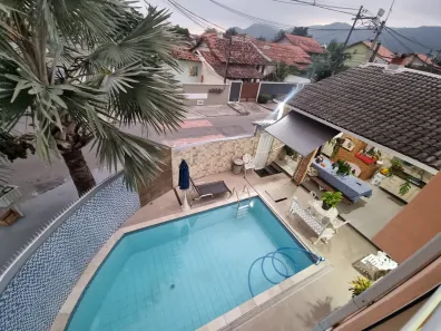 Casa com 4 Quartos à venda, 170m² no Piratininga, Niterói