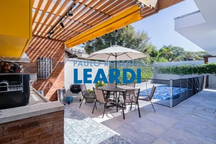 Casa com 3 Quartos à venda, 400m² no Boaçava, São Paulo