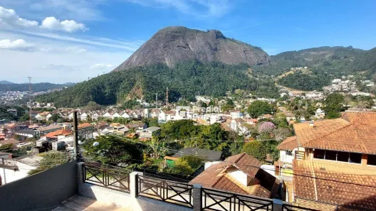Casa com 3 Quartos à venda, 243m² no Cônego, Nova Friburgo