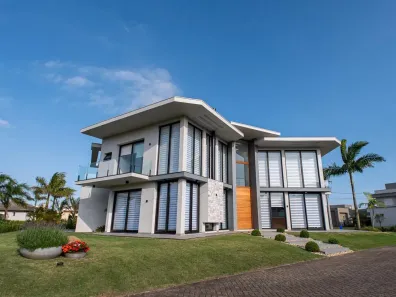 Casa de Condomínio com 5 Quartos à venda, 591m² no Torres, Torres