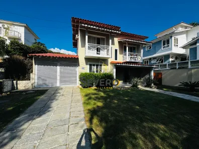Casa com 3 Quartos à venda, 182m² no Sapê, Niterói