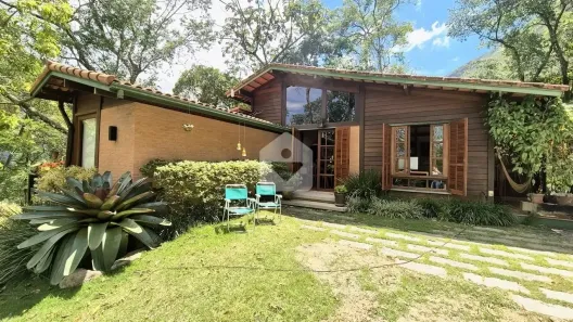 Casa com 2 Quartos à venda, 210m² no Araras, Petrópolis