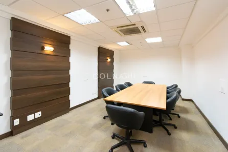 Sala Comercial à venda, 127m² no Três Figueiras, Porto Alegre