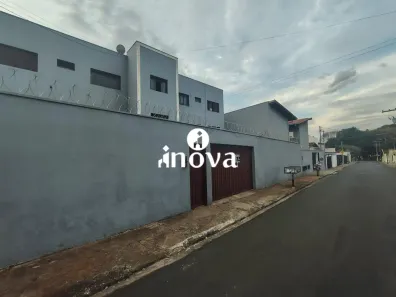 Apartamento com 3 Quartos para alugar, 60m² no Vila Alvorada, Uberaba