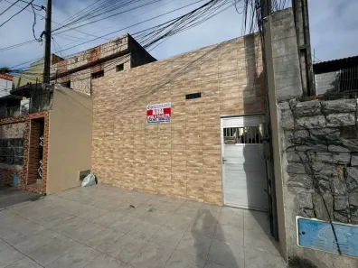 Apartamento com 2 Quartos para alugar, 30m² no Benfica, Fortaleza