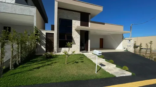 Casa de Condomínio com 3 Quartos à venda, 300m² no Jardins Bolonha, Senador Canedo