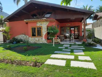 Casa com 6 Quartos à venda, 230m² no Lázaro, Ubatuba