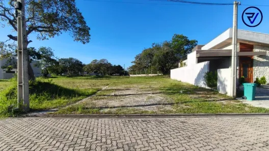 Lote/Terreno à venda, 332m² no Justiniano Serpa, Aquiraz