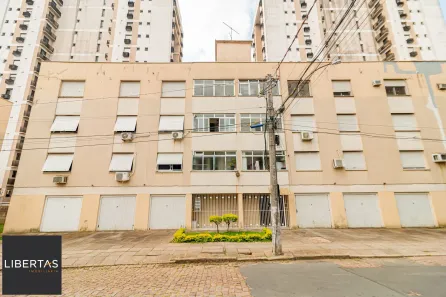 Apartamento com 3 Quartos à venda, 77m² no Passo da Areia, Porto Alegre