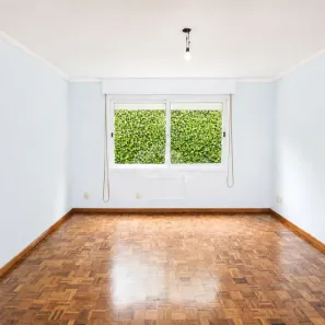 Apartamento com 3 Quartos para alugar, 121m² no Petrópolis, Porto Alegre