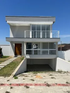 Casa de Condomínio com 3 Quartos à venda, 266m² no Parque Ipiranga, Resende