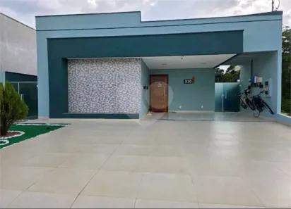 Casa com 3 Quartos à venda, 151m² no Ponta Negra, Manaus