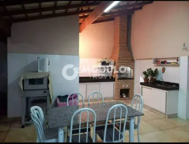 Casa com 3 Quartos à venda, 152m² no Jardim Holanda, Uberlândia