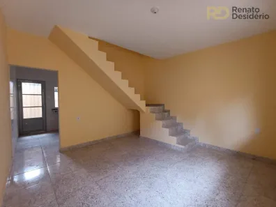 Casa com 2 Quartos para alugar, 55m² no Vera Cruz, Belo Horizonte
