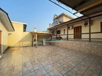 Casa com 2 Quartos à venda, 112m² no Vila Silveira Martins, Cachoeirinha