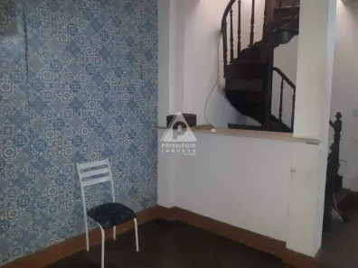 Sobrado com 2 Quartos à venda, 129m² no Catete, Rio de Janeiro