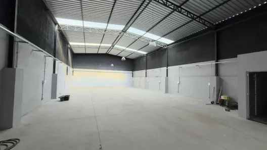 Galpão/Depósito/Armazém para alugar, 303m² no Riacho das Pedras, Contagem