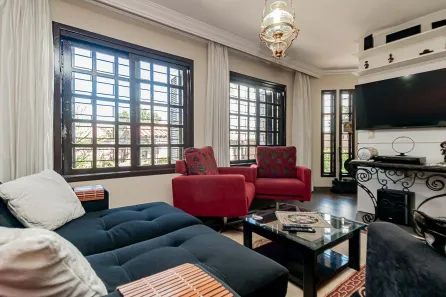 Casa com 4 Quartos à venda, 285m² no Espírito Santo, Porto Alegre
