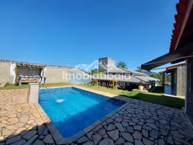 Fazenda/Sítio com 3 Quartos à venda, 246m² no Vale do Rio Cachoeira, Piracaia