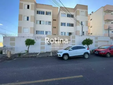 Apartamento com 2 Quartos para alugar, 60m² no Segismundo Pereira, Uberlândia