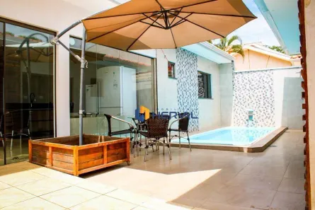 Casa com 3 Quartos à venda, 231m² no Zona 06, Maringá