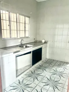 Casa com 2 Quartos para alugar, 20m² no Jardim Elisa Maria, São Paulo