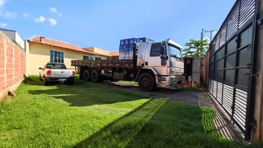 Casa com 1 Quarto à venda, 60m² no Jardim Neman Sahyun, Londrina