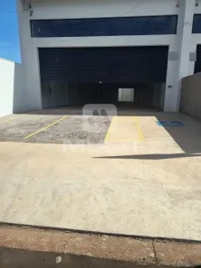 Casa com 1 Quarto para alugar, 250m² no Alto Umuarama, Uberlândia