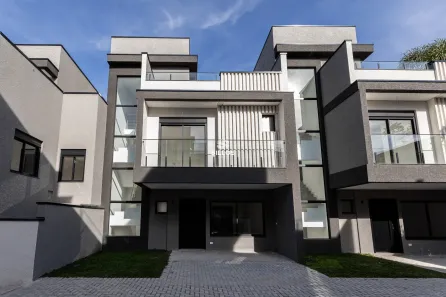 Sobrado com 3 Quartos à venda, 150m² no Bacacheri, Curitiba