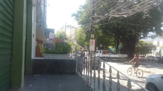 Ponto Comercial com 1 Quarto para venda ou aluguel, 68m² no Grajaú, Rio de Janeiro