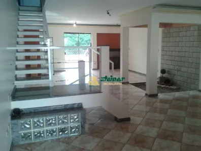 Casa com 3 Quartos para alugar, 300m² no Cidade Maia, Guarulhos