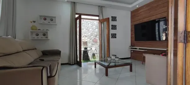 Casa com 5 Quartos para alugar, 300m² no São João, Feira de Santana