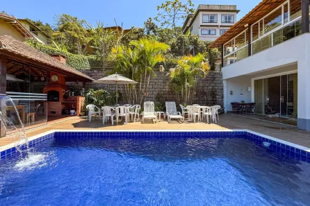 Casa com 4 Quartos à venda, 289m² no Agriões, Teresópolis