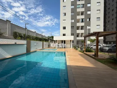 Apartamento com 2 Quartos para alugar, 45m² no Martins, Uberlândia