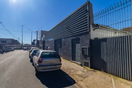 Galpão/Depósito/Armazém para alugar, 641m² no Floresta, Porto Alegre