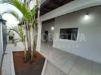 Casa com 4 Quartos para alugar, 165m² no Planalto, Uberlândia