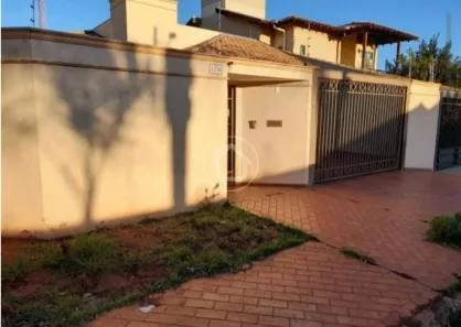 Casa com 4 Quartos à venda, 157m² no Carandá Bosque, Campo Grande