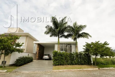 Casa com 3 Quartos à venda, 224m² no Campeche, Florianópolis