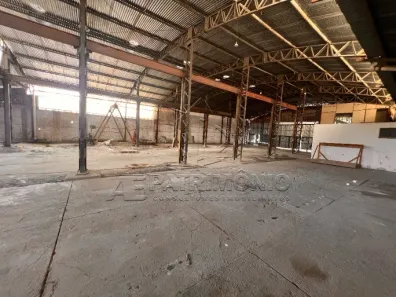 Galpão/Depósito/Armazém para alugar, 774m² no Vila Hortência, Sorocaba