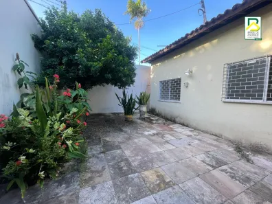 Casa com 3 Quartos à venda, 330m² no Parque Manibura, Fortaleza