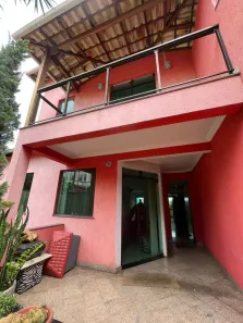 Casa com 3 Quartos à venda, 241m² no Inconfidentes, Contagem