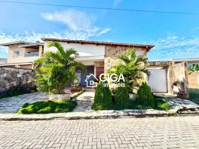 Casa de Condomínio com 3 Quartos para alugar, 180m² no Camará, Aquiraz