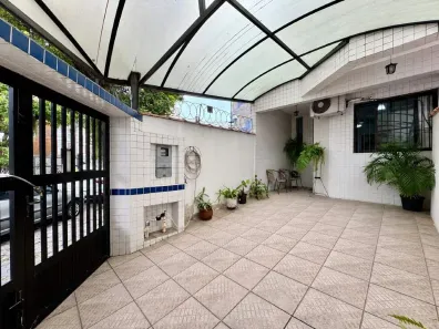 Casa com 3 Quartos à venda, 138m² no Embaré, Santos